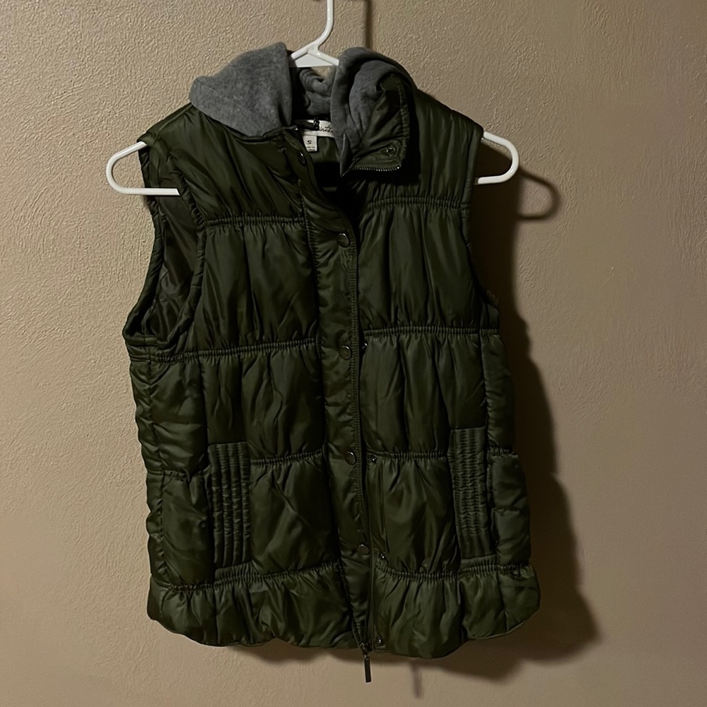 Olive/Army Green Puffer Vest with Hood - Small